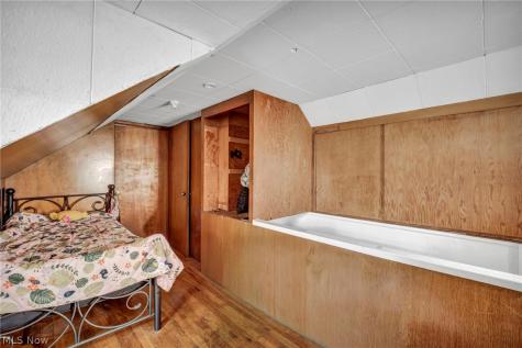 16013 Corkhill Road Maple Heights OH 44137