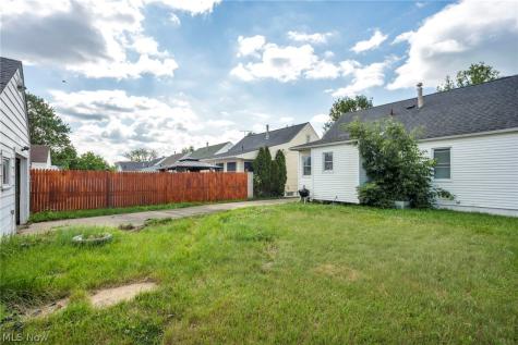 16013 Corkhill Road Maple Heights OH 44137
