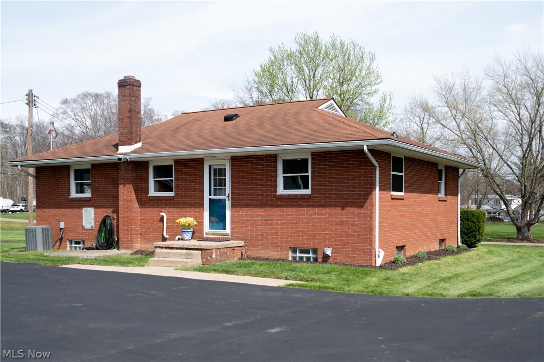 8345 Schubert Avenue N Alliance OH 44601