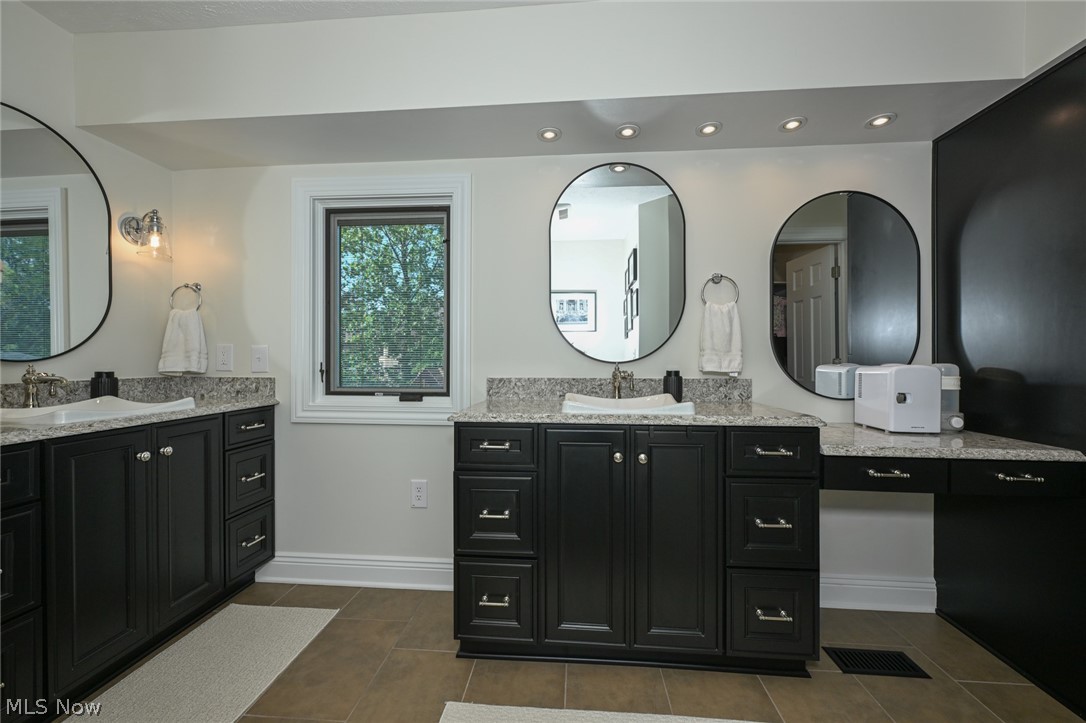 7956 Orianna Street Brecksville OH 44141