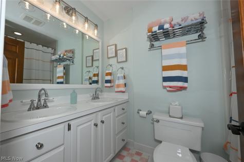 7956 Orianna Street Brecksville OH 44141