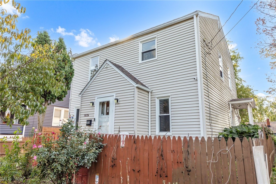 1026 Woodward Avenue Akron OH 44310