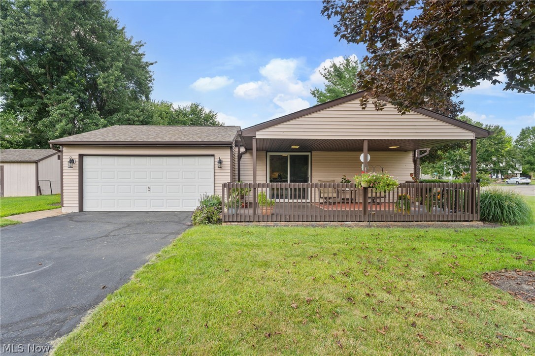 137 Chapel Hill Drive NW Warren OH 44483
