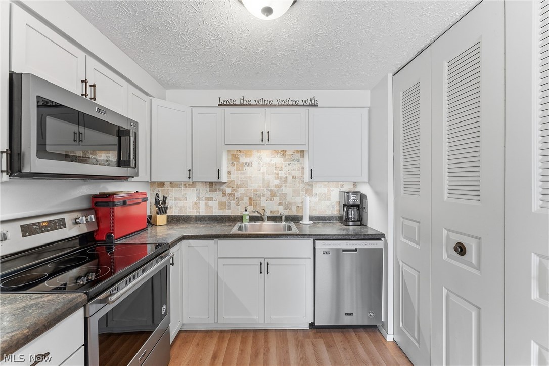 137 Chapel Hill Drive NW Warren OH 44483