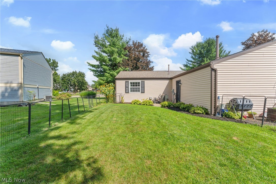 137 Chapel Hill Drive NW Warren OH 44483