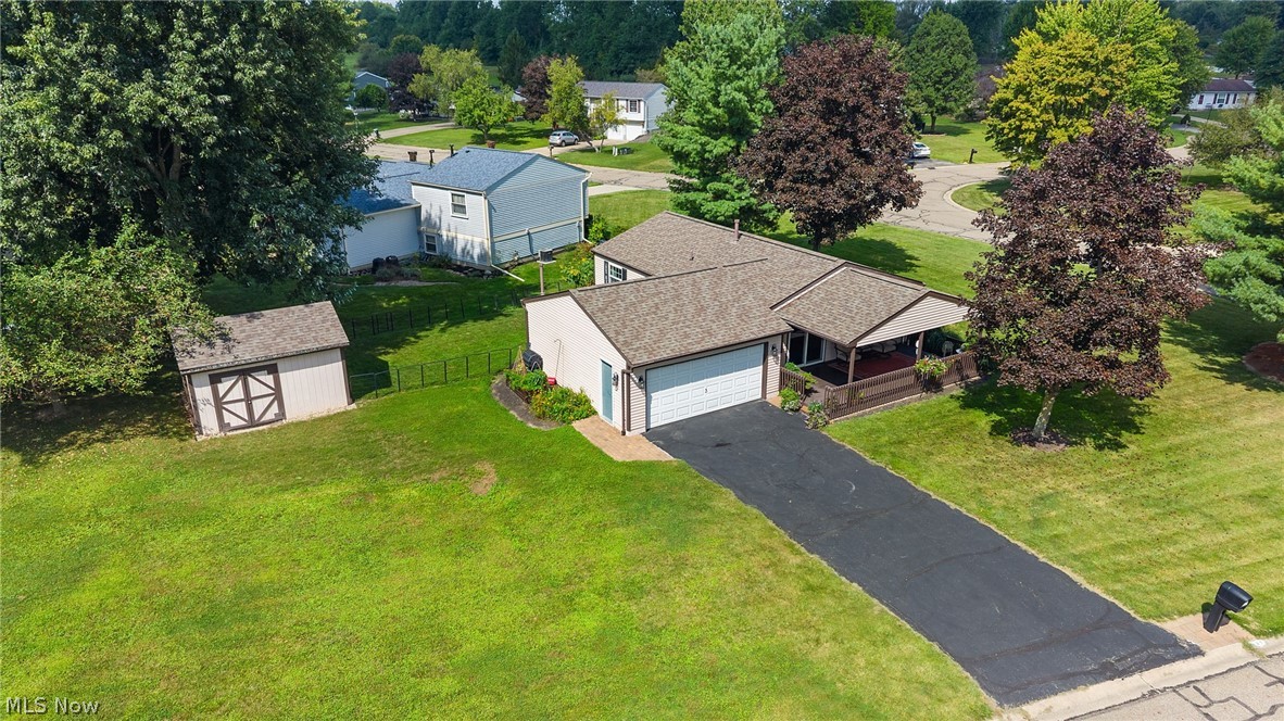 137 Chapel Hill Drive NW Warren OH 44483