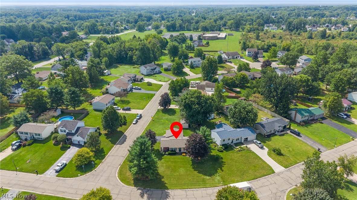 137 Chapel Hill Drive NW Warren OH 44483