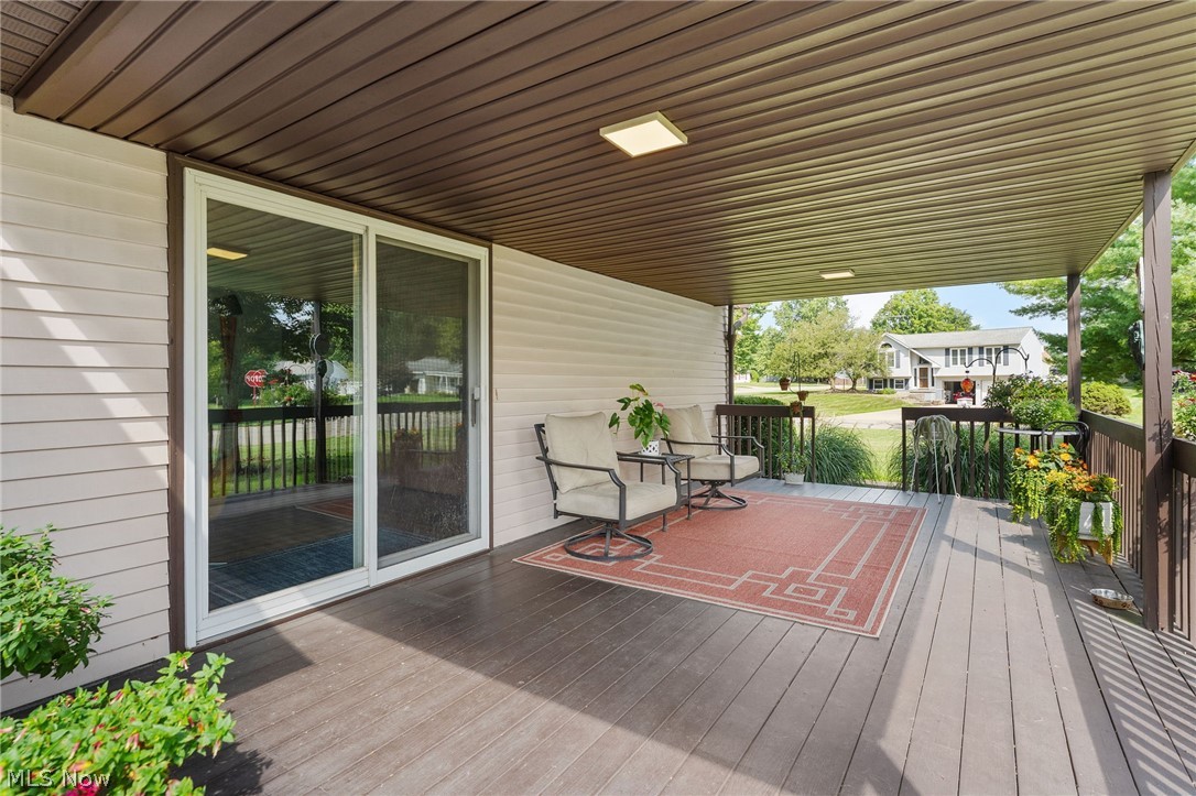 137 Chapel Hill Drive NW Warren OH 44483