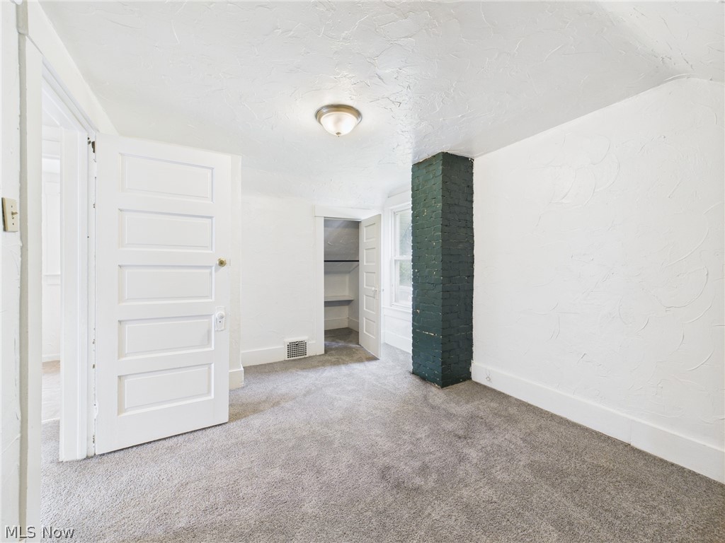 529 Gage Street Akron OH 44311