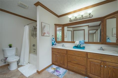 1017 Susan Road Ravenna OH 44266