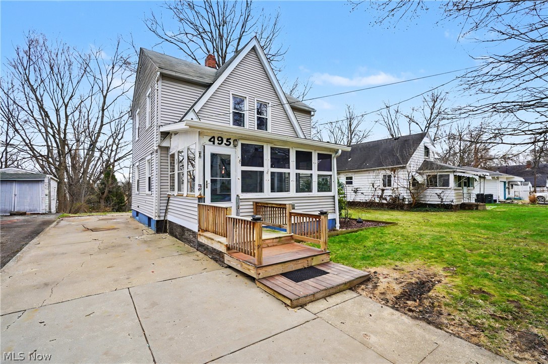 495 Whitney Avenue Akron OH 44306