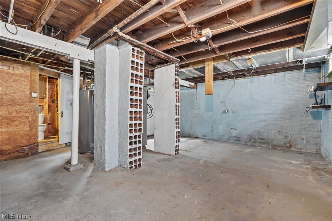 495 Whitney Avenue Akron OH 44306