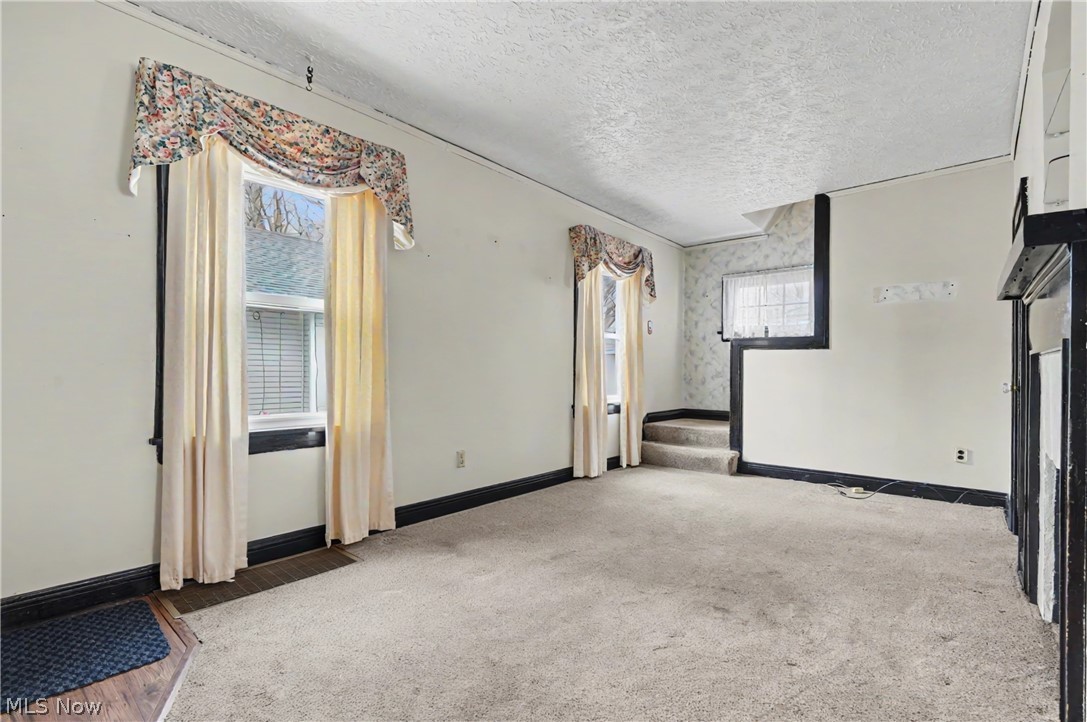 495 Whitney Avenue Akron OH 44306