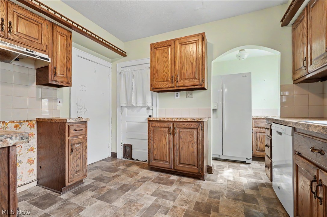 495 Whitney Avenue Akron OH 44306