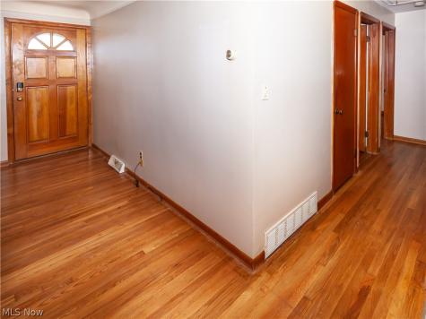 4526 W 154th Street Cleveland OH 44135