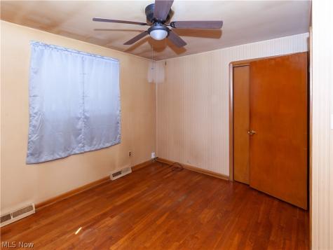 4526 W 154th Street Cleveland OH 44135