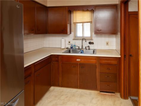 4526 W 154th Street Cleveland OH 44135