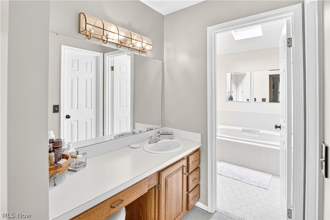 9103 Lake In The Woods Trail Chagrin Falls OH 44023