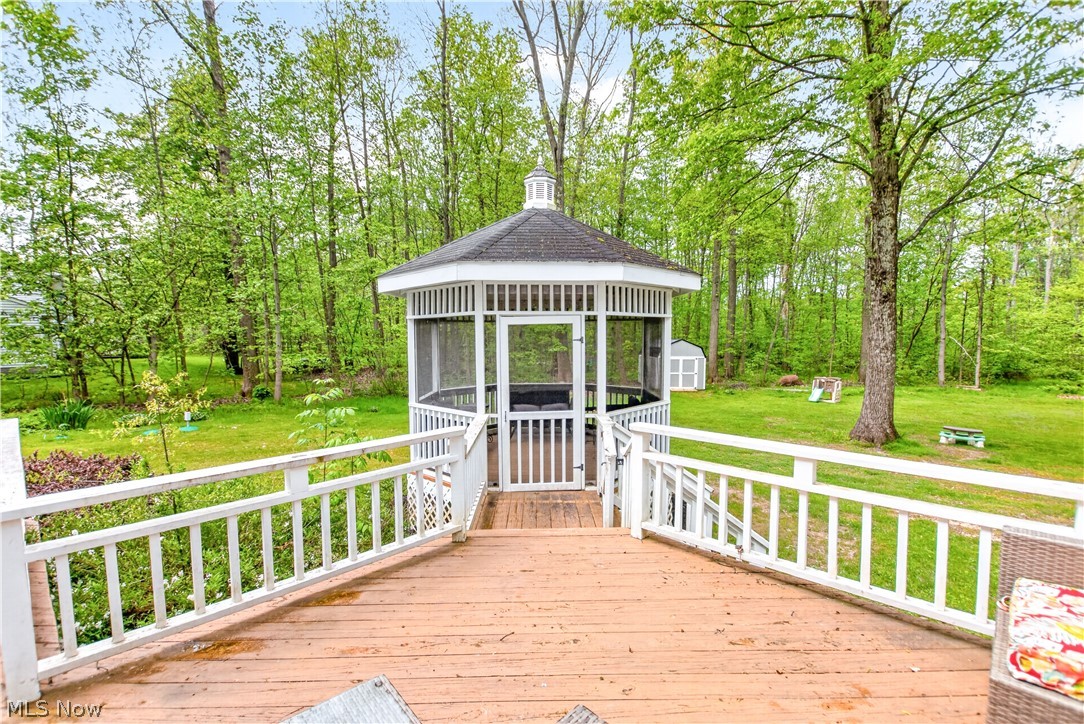 9103 Lake In The Woods Trail Chagrin Falls OH 44023