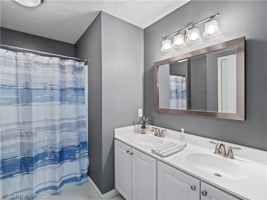 9202 Lake View Drive Olmsted Falls OH 44138