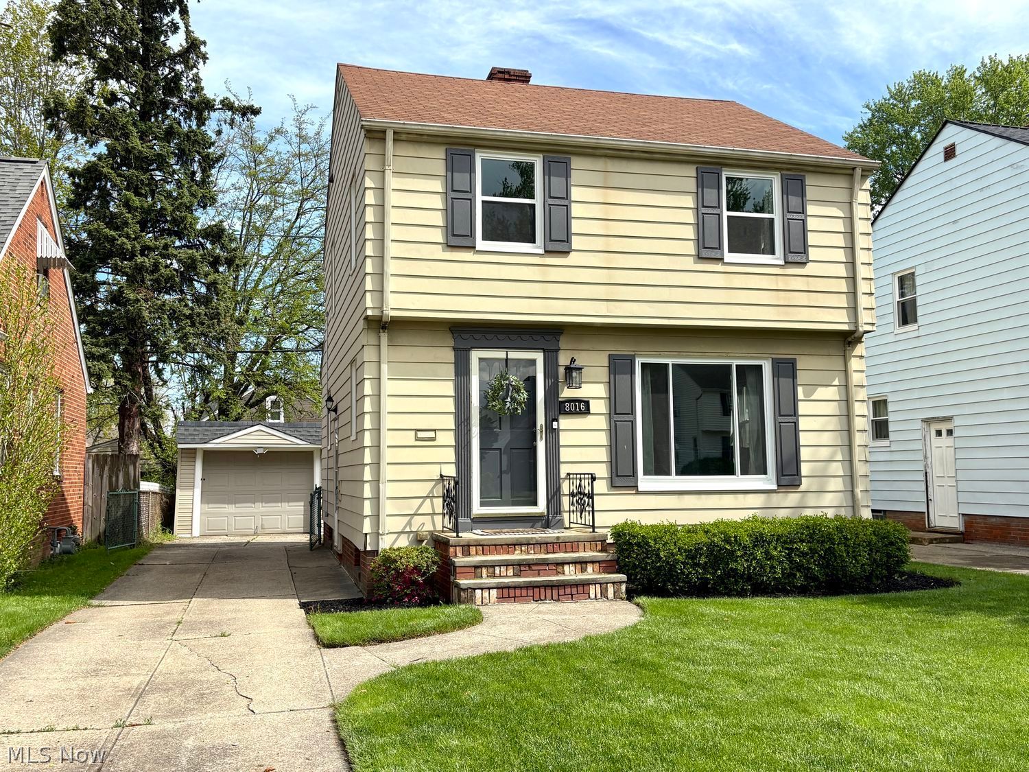 8016 Pelham Drive Parma OH 44129