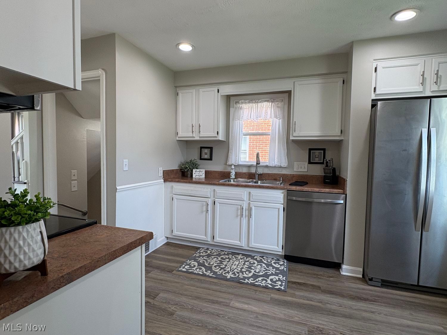 8016 Pelham Drive Parma OH 44129