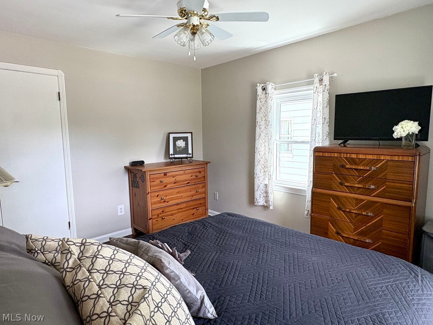 8016 Pelham Drive Parma OH 44129