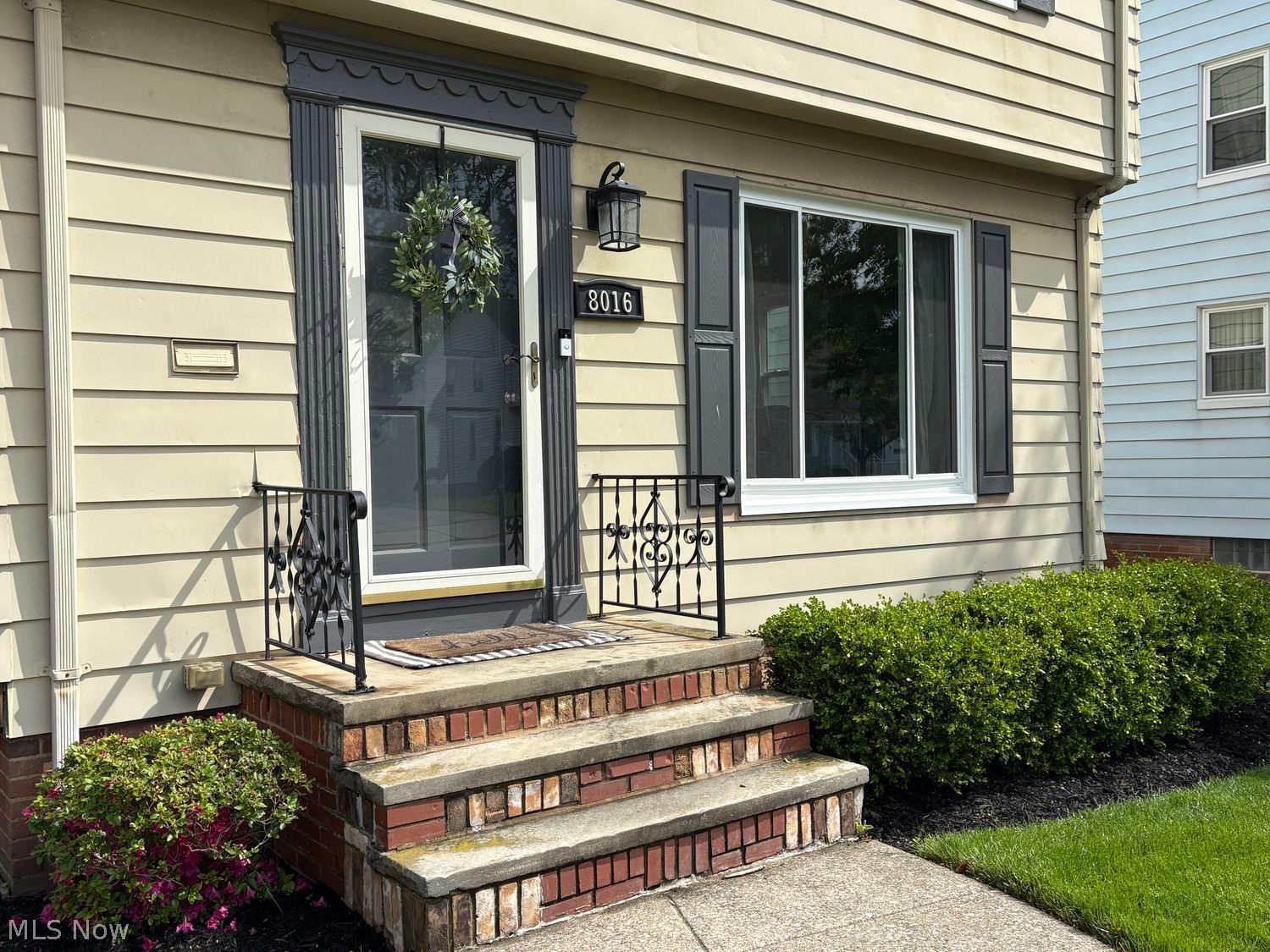 8016 Pelham Drive Parma OH 44129