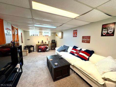 8016 Pelham Drive Parma OH 44129