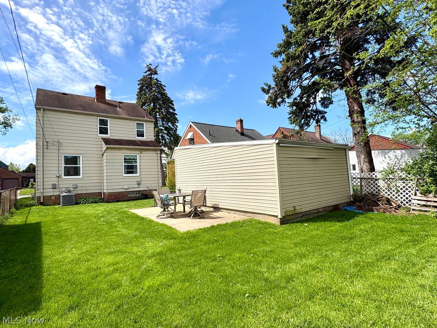 8016 Pelham Drive Parma OH 44129