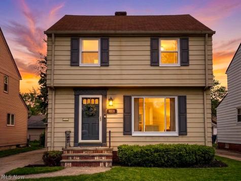 8016 Pelham Drive Parma OH 44129