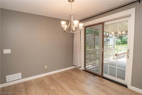 5251 Tanglewood Drive NE Louisville OH 44641