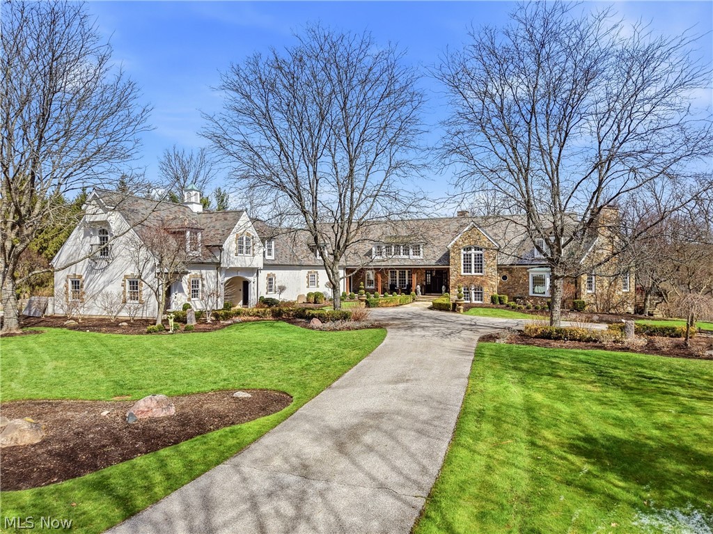 809 Village Trails Gates Mills OH 44040