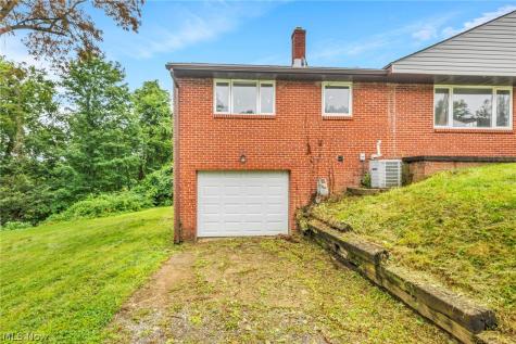 156 Greenwich Avenue Steubenville OH 43952