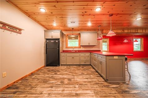 4848 Township Road 305 Millersburg OH 44654