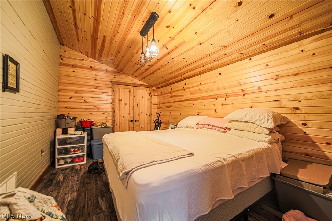 4848 Township Road 305 Millersburg OH 44654