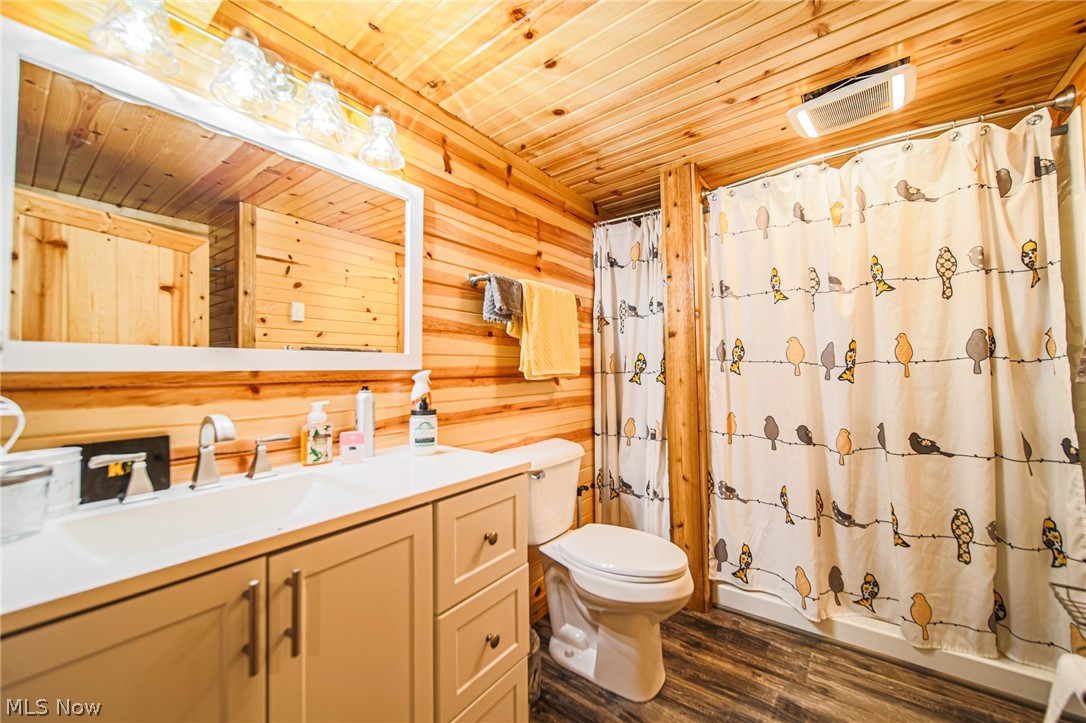 4848 Township Road 305 Millersburg OH 44654