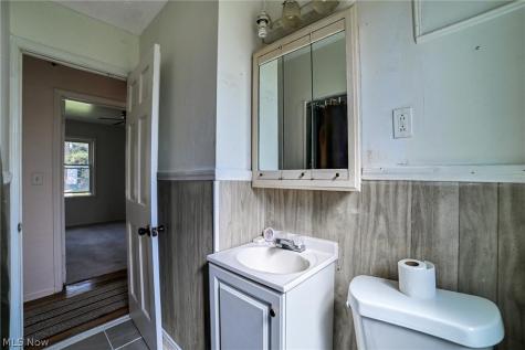 7615 Kenilworth Avenue Parma OH 44129