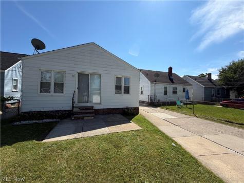 12421 Willard Avenue Garfield Heights OH 44125