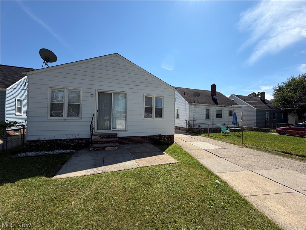 12421 Willard Avenue Garfield Heights OH 44125