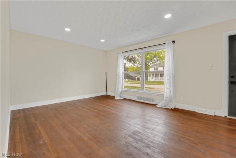 29050 Edgewood Drive Willowick OH 44095