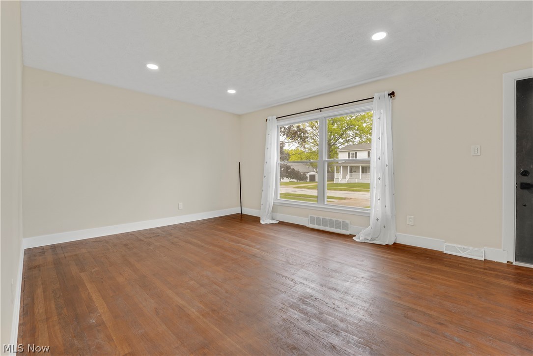 29050 Edgewood Drive Willowick OH 44095