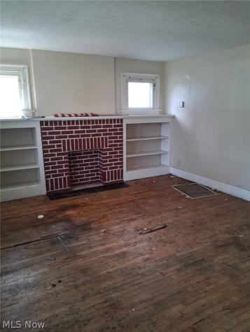 106 Shaker Drive Akron OH 44305