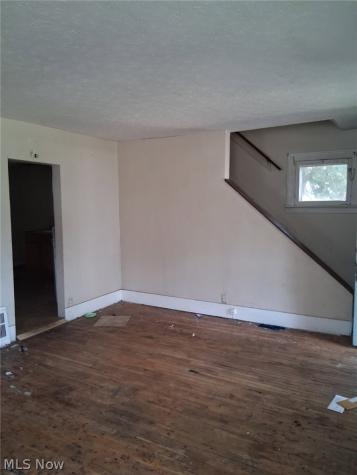 106 Shaker Drive Akron OH 44305