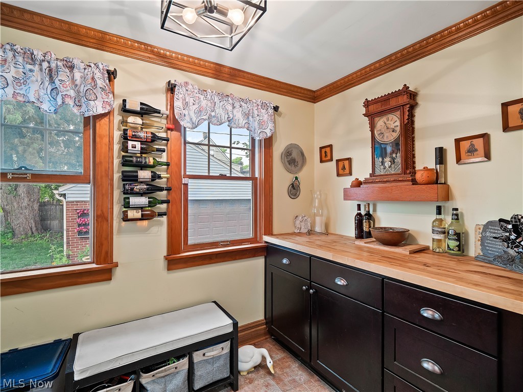 16610 Ernest Avenue Cleveland OH 44111