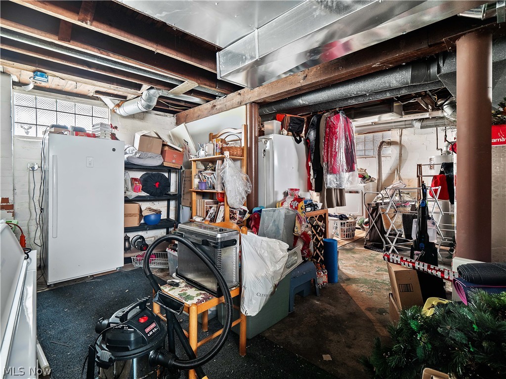 16610 Ernest Avenue Cleveland OH 44111