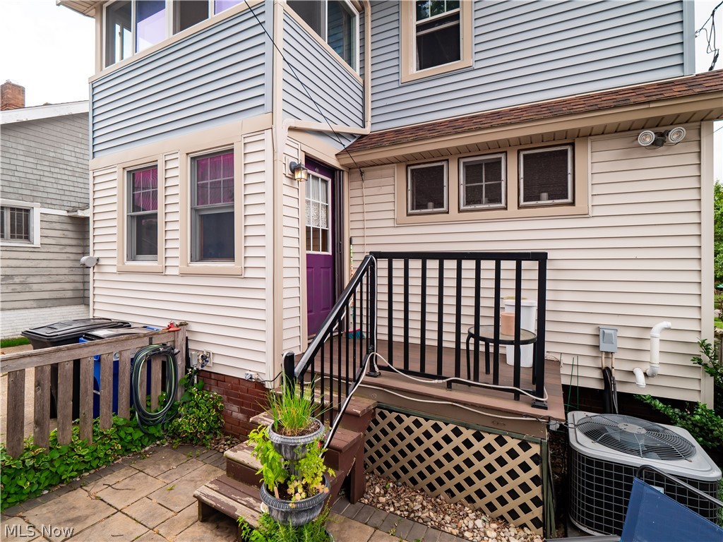 16610 Ernest Avenue Cleveland OH 44111