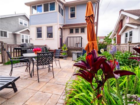 16610 Ernest Avenue Cleveland OH 44111