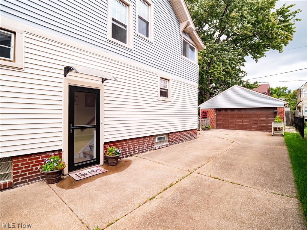 16610 Ernest Avenue Cleveland OH 44111