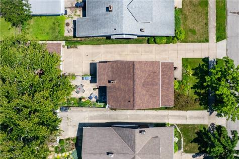 16610 Ernest Avenue Cleveland OH 44111